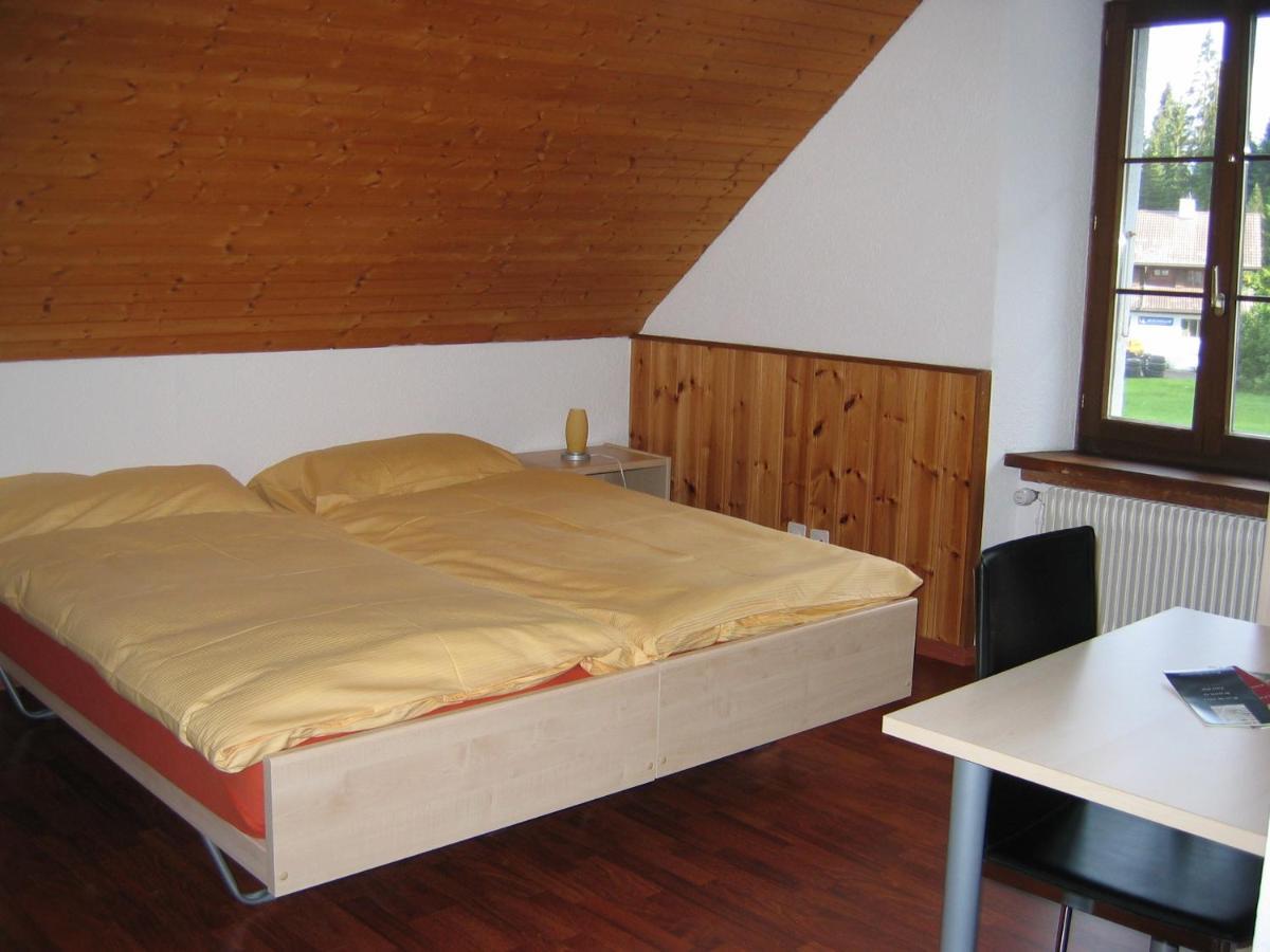 Auberge Du Prevoux Le Locle Exterior photo